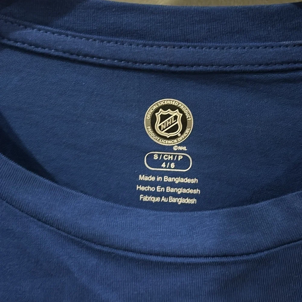 New with tags, New York Islanders long sleeve T-shirt size small 4–6 🏒💙🧡